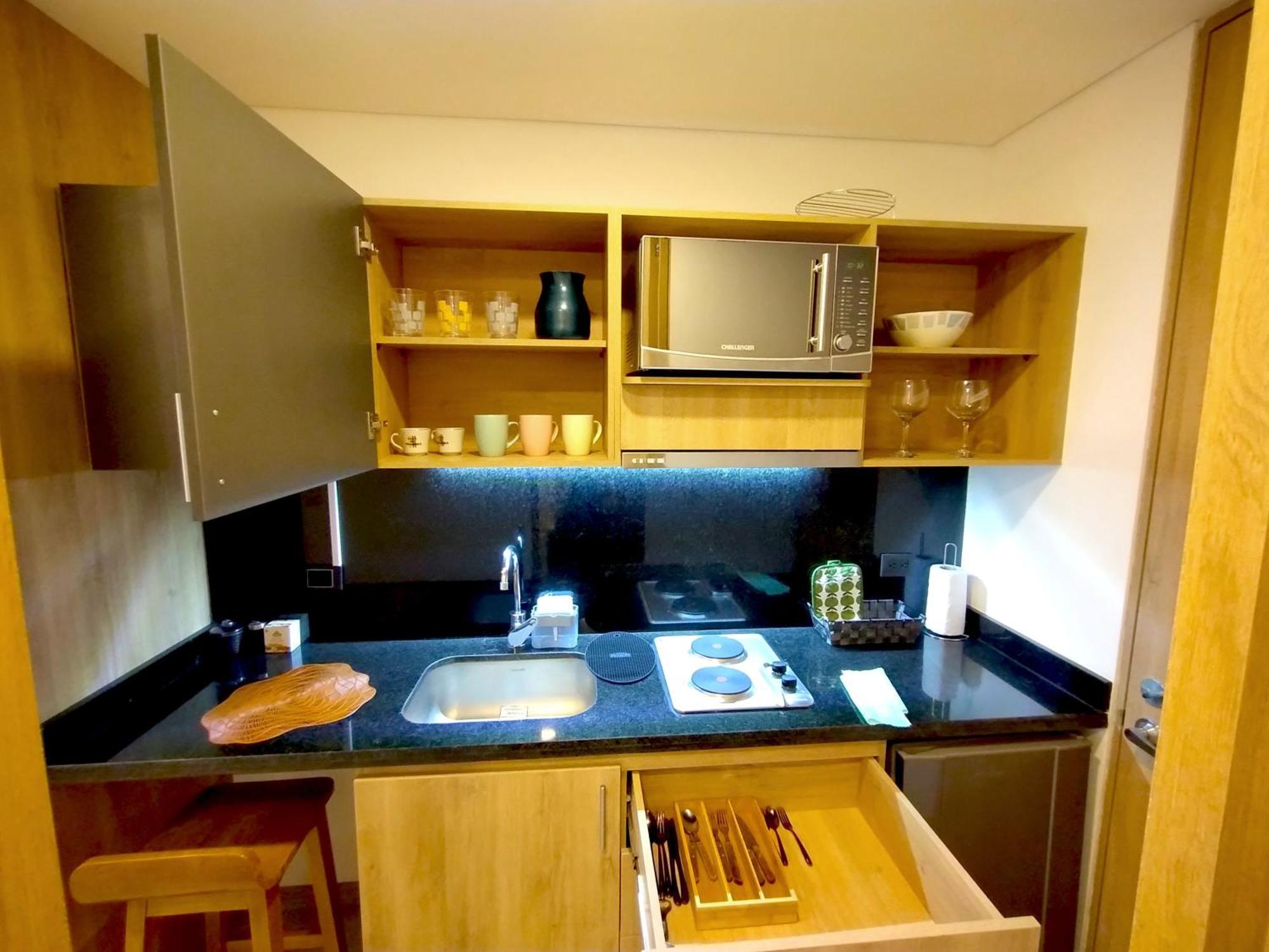 Apartasuite Spa Work Apartment *